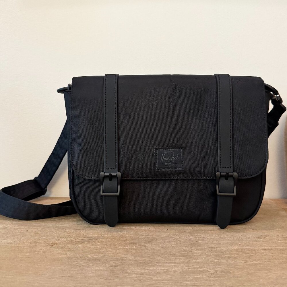 Limited Edition Hershel Orion Retreat Crossbody